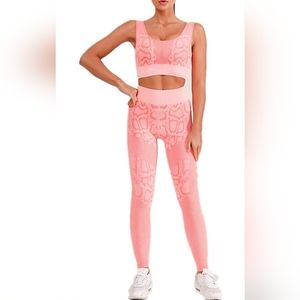 NWT 2pc Activewear Set With Animal Print Pattern